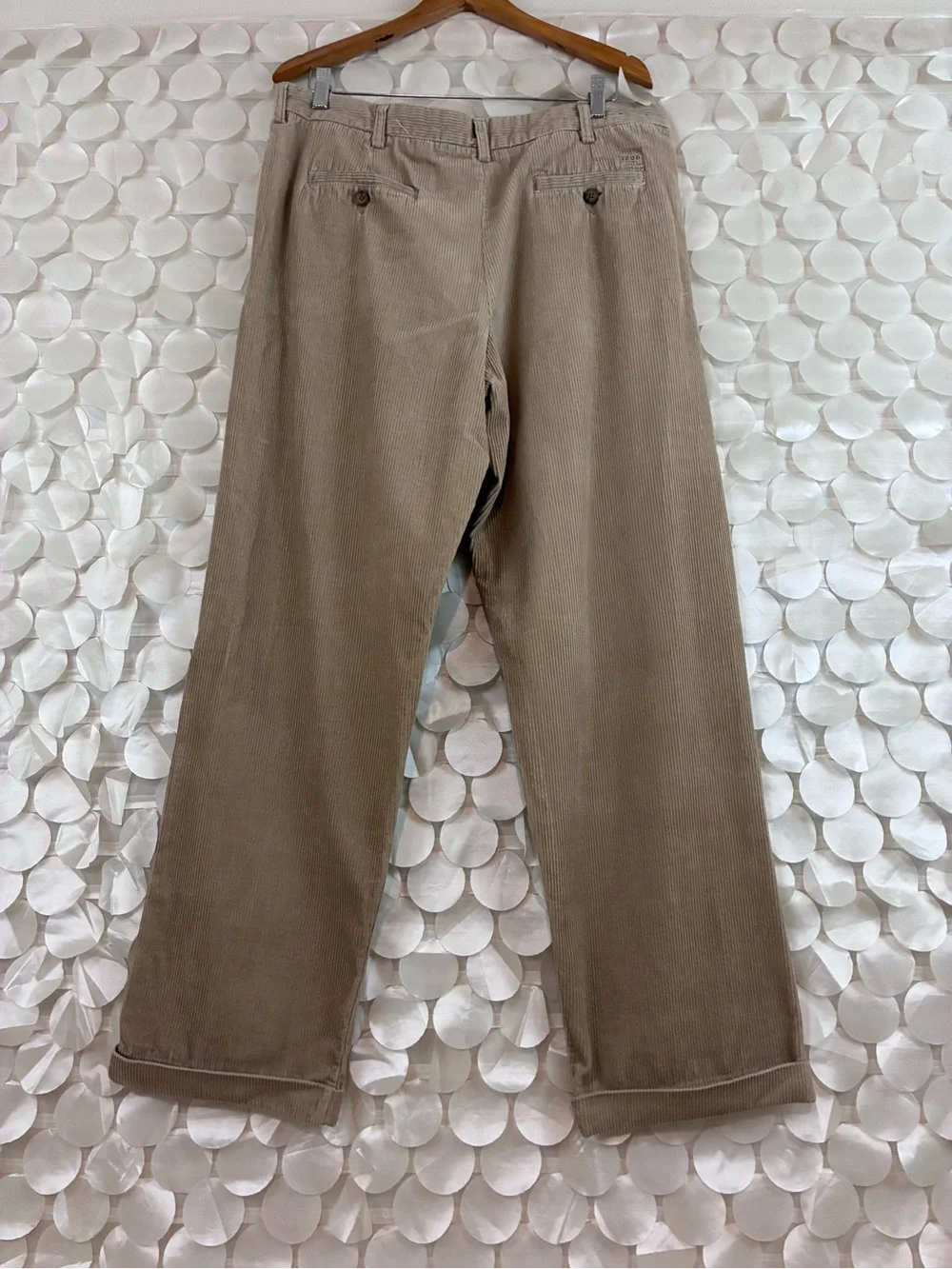 36x32” Men's Corduroy Pleated Cuffed Pants — Light Taupe